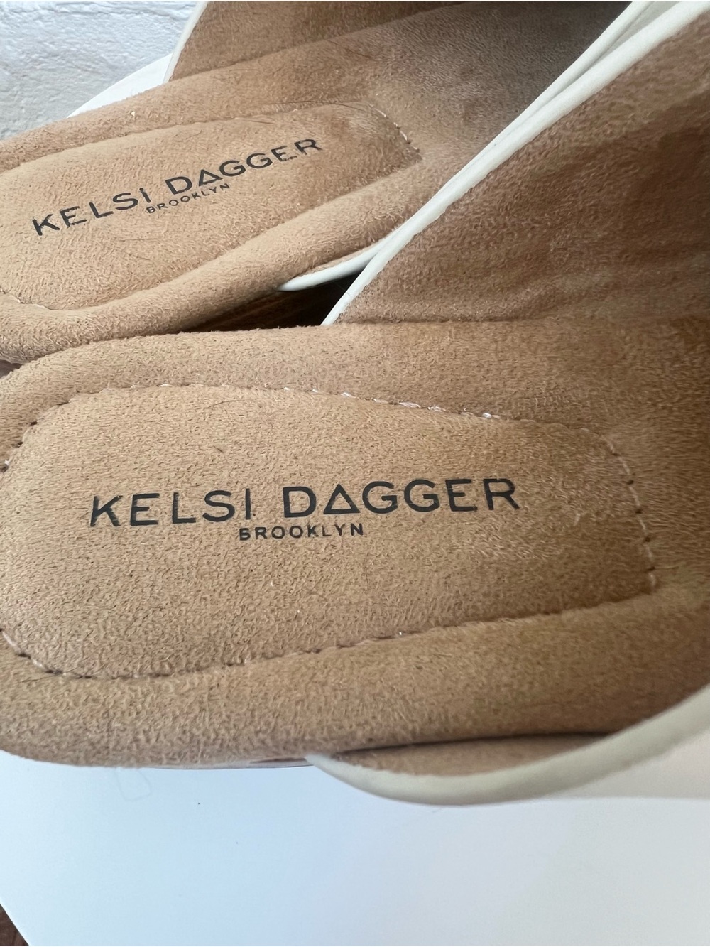 Kelsi Dagger Dover Shell Platform Slide Sandal Cream Large Buckle Size 8 NWOT - Picture 11 of 14